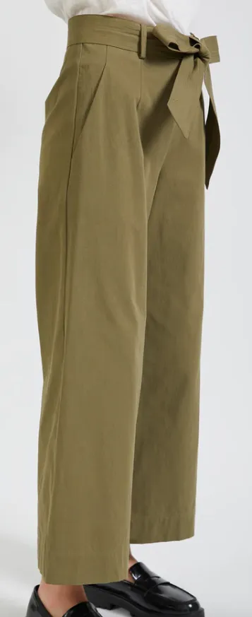 Essie Pant